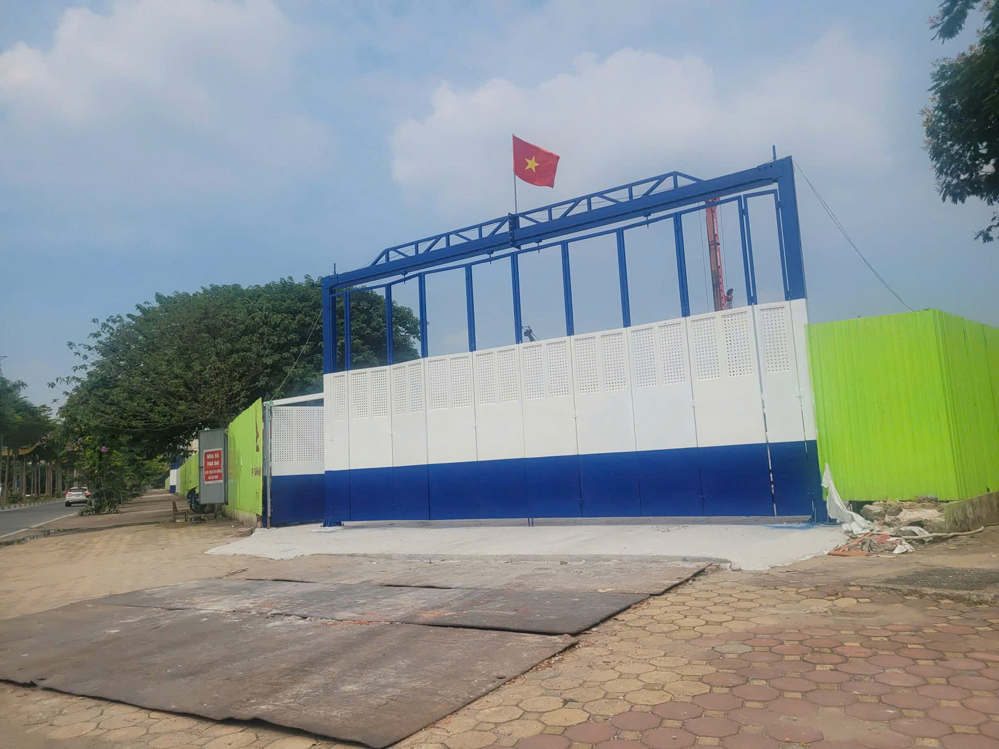 Tiến độ D'. Diamant Bleu